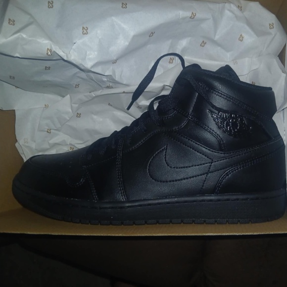 Air Jordan’s mid triple black size 12 - Picture 1 of 1